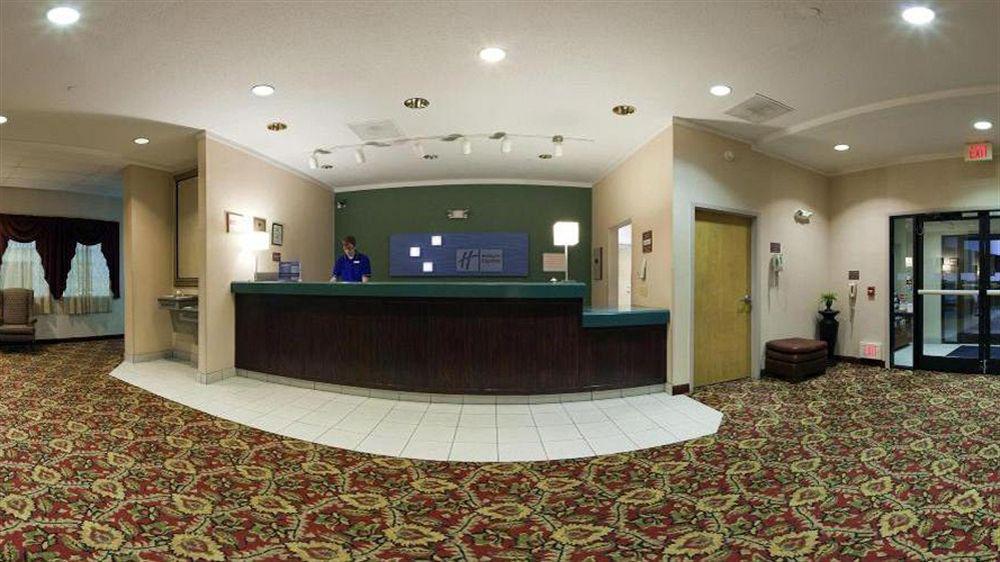 Holiday Inn Express Metropolis By Ihg Exterior photo