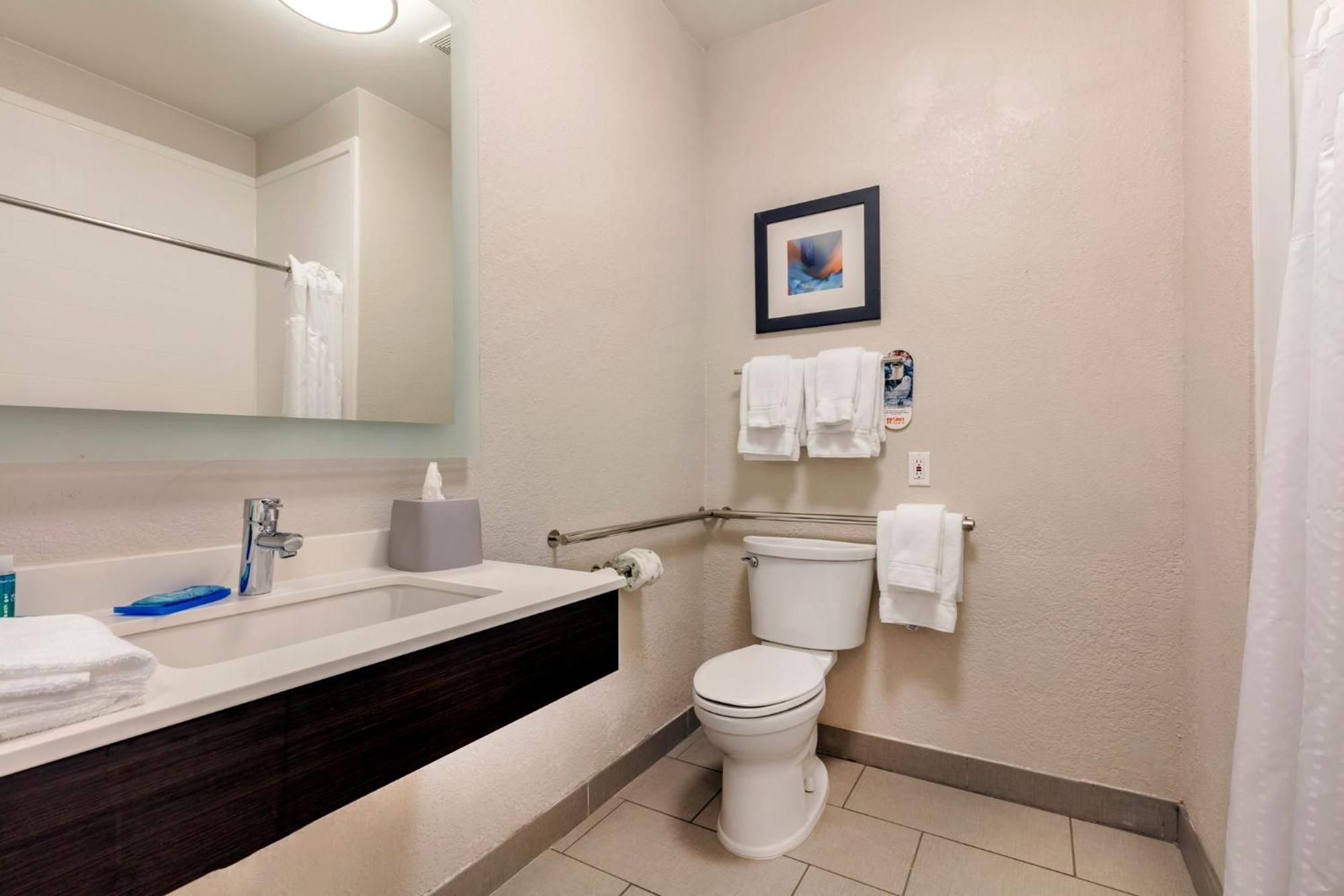 Holiday Inn Express Metropolis By Ihg Exterior photo