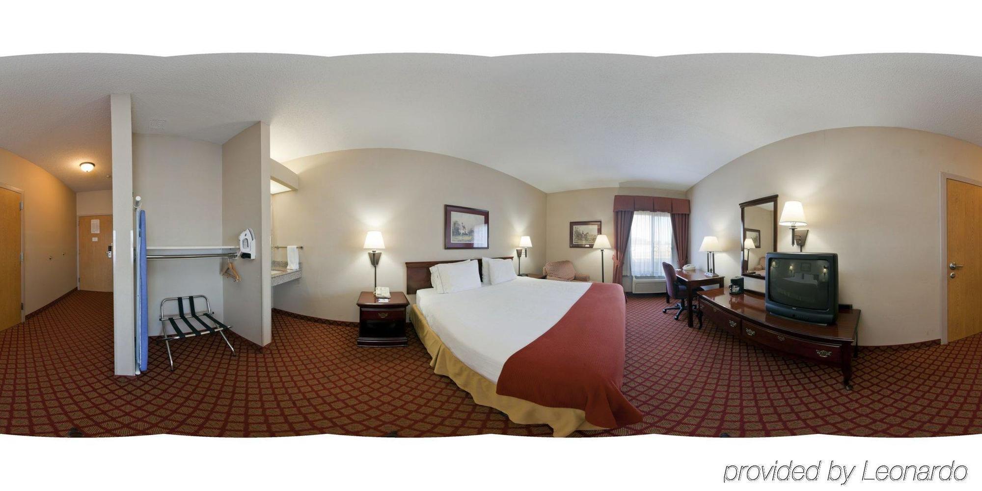 Holiday Inn Express Metropolis By Ihg Room photo